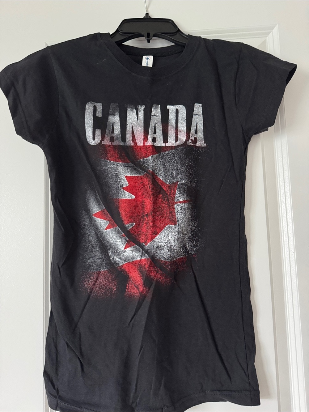 Womens Small Canada Graphic Tee with Red Maple Leaf